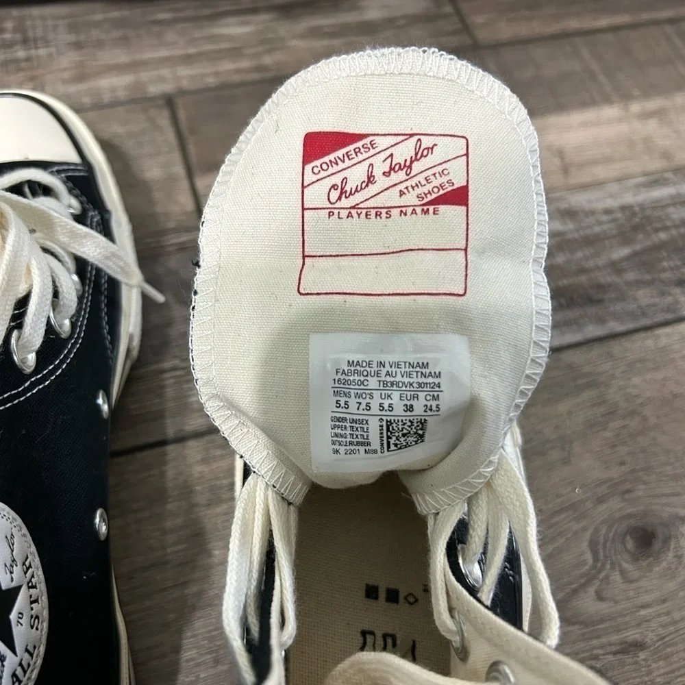 ⛳️ Top Golf Limited Edition Chuck Taylor Hi Top Converse Black & White